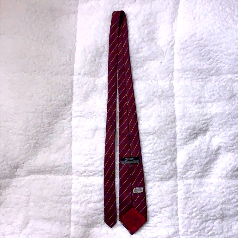 Dark red Gucci tie